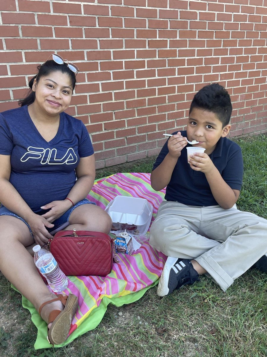PrincipalScott1's tweet photo. Summer is almost over but we just can’t let go! Thank you to all of our amazing families for joining us today for National Eat Outside Day. @GCSCHOOLLS #MontlieuMissionPossible https://t.co/dEjPBdZJiy