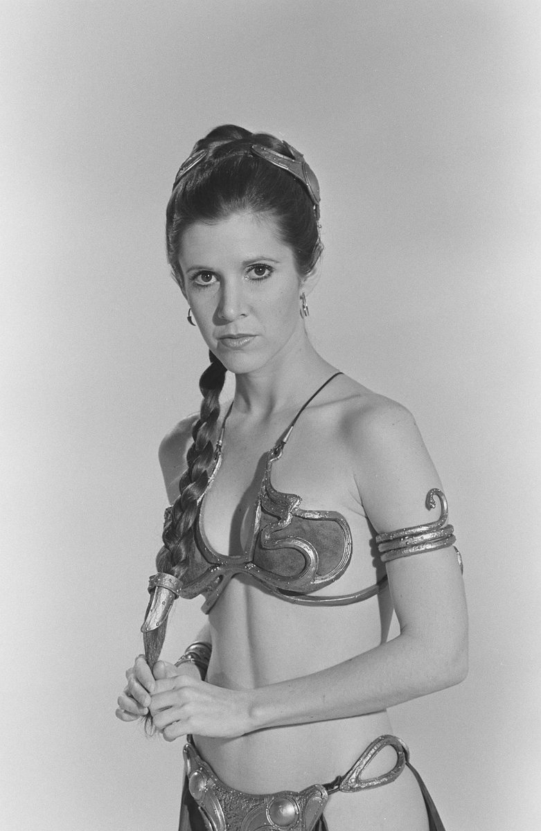 LEIATHlNKER's tweet photo. carrie fisher as princess leia for the return of the jedi promo photos 💫 https://t.co/DDEEgfb657