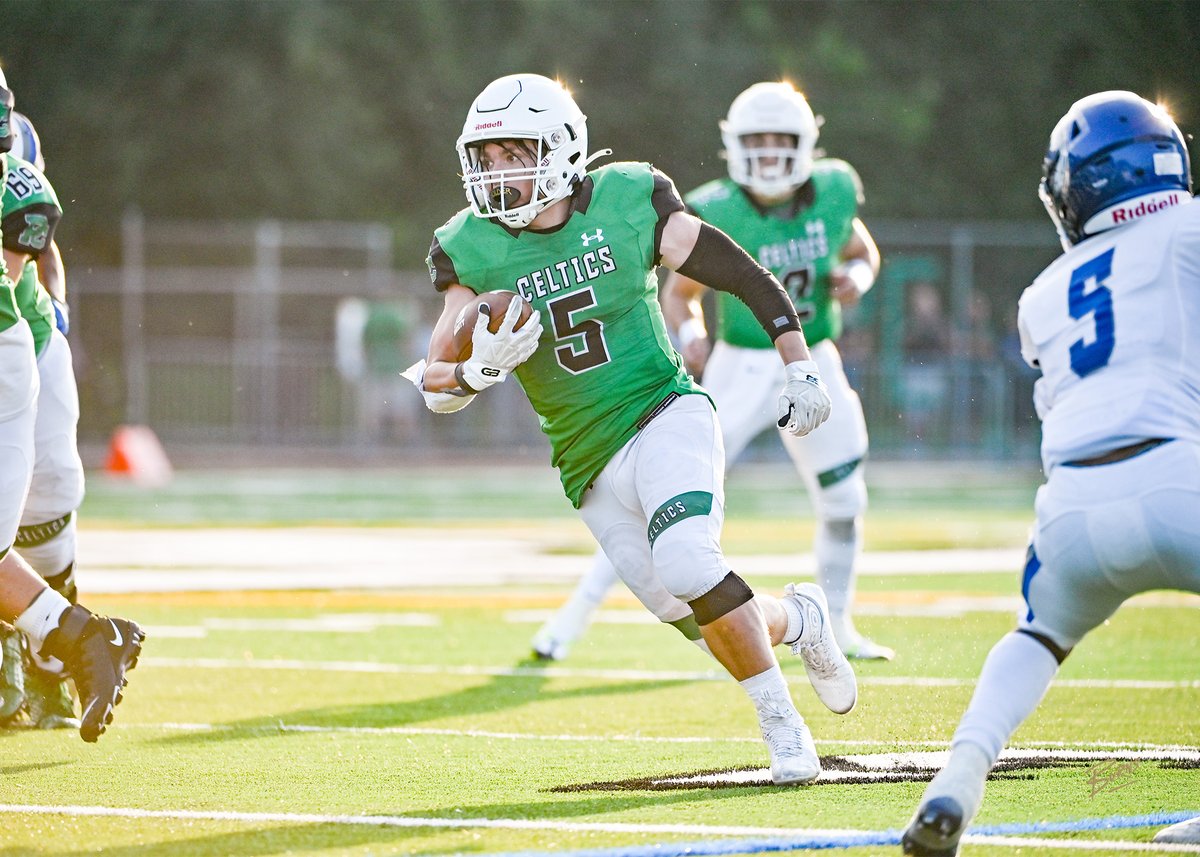 Burns_Photo's tweet photo. Providence Catholic football players, band members, cheerleaders and dancers check out candids from your senior night here!

https://t.co/aj4f0QH75g

#pchs #providencecatholic #pcceltics #celtics #celticpride #pchspride #celticnation #goceltics #pcseniornight #pcvarsityfootball https://t.co/GgqTDe35Rc