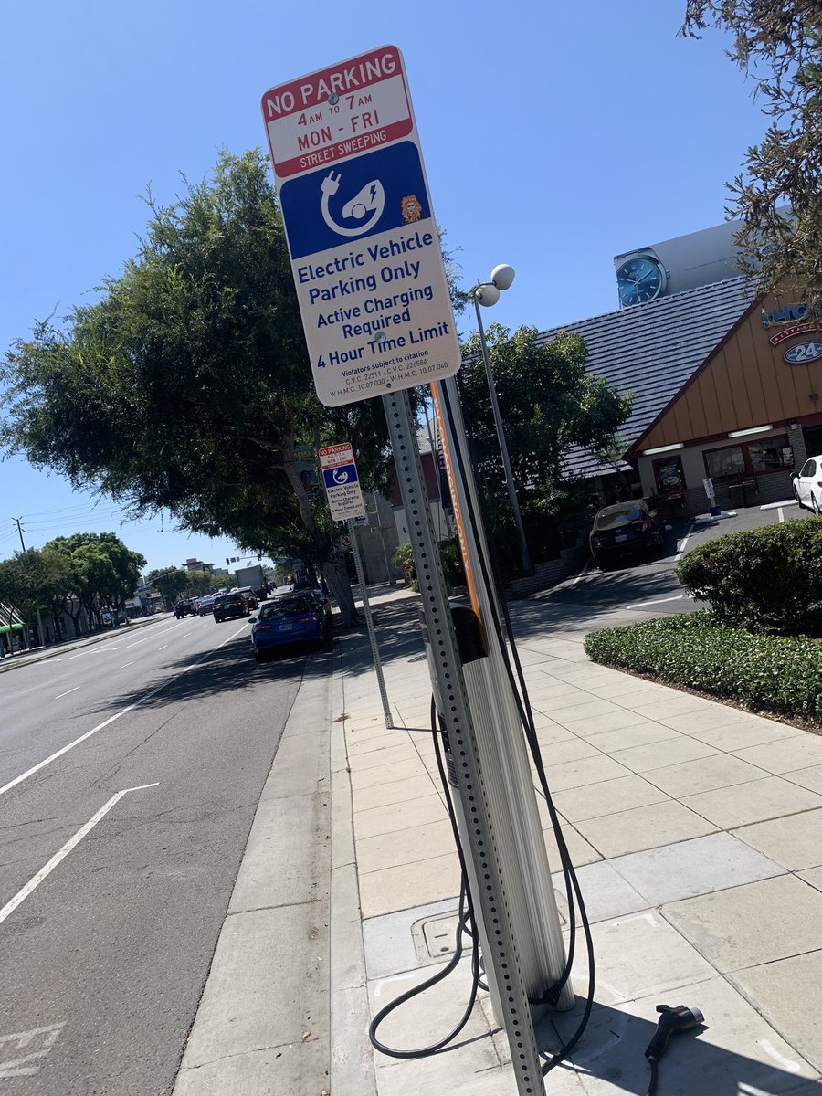 Well done <a href="/WeHoCity/">City of West Hollywood</a> <a href="/BVSII/">Black & Veatch SII</a> 💜 working with on on #ElectricVehicles installations!! ⚡️ 🧠