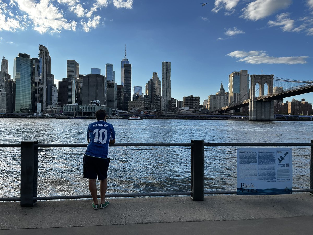 GomezD_J's tweet photo. Oye @SergioCanales que opinas de este fotón desde Brooklyn? Béticos por el 🌎 @RealBetis https://t.co/mQMzTx79eC