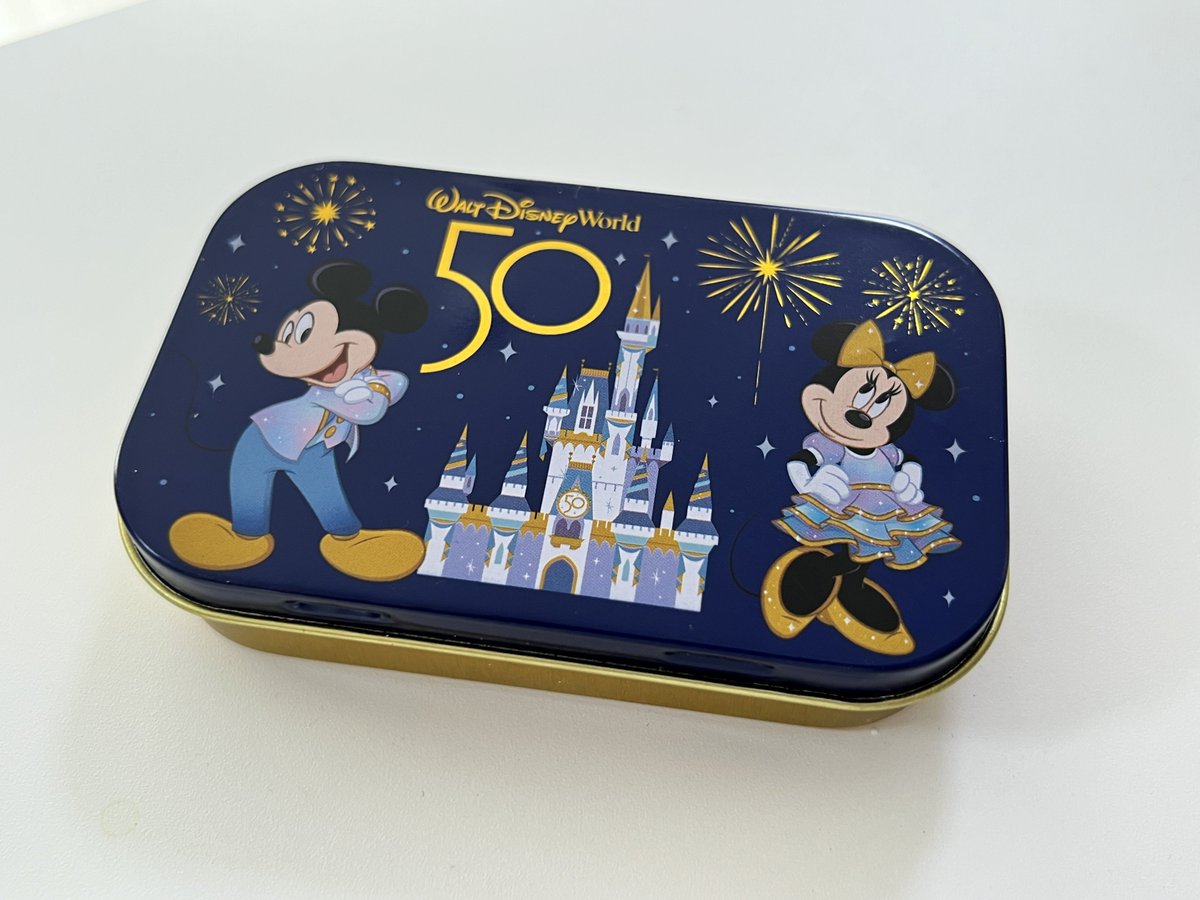 mickeynet028's tweet photo. 50thグッズはどんどん新しくなっている感じでしたー。
5月に来た時にあったフィギュアが無くなってた...😱 あとミントタブレットもなかった...😭
やはり欲しいと思った時にゲットしておかないとなくなっちゃう可能性ありありですねー。
#MNWDW #WDW #2022Aug https://t.co/QOfuW33NDB