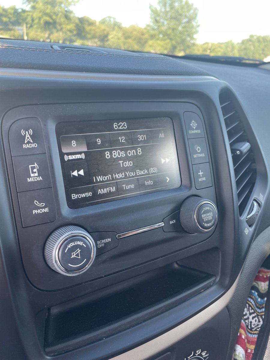 𝙹𝚞𝚕𝚒𝚎 tweet media