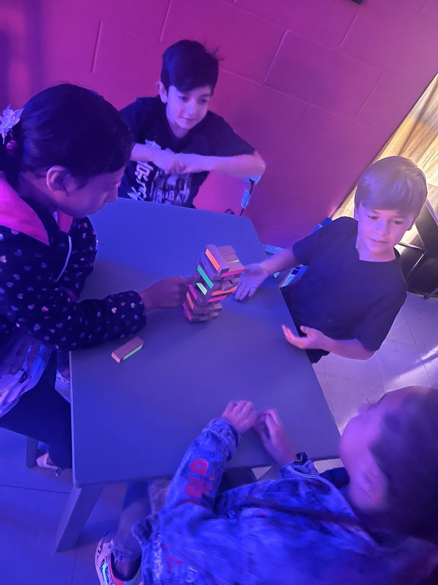 Today, 4th grade VSE students reviewed ELA standards by participating in GLOW GAMES! These teachers amaze me every day in their desire to do whatever it takes for their students to have fun learning. #sumnerachieves <a href="/VSEsuperstars1/">VSE@superstars</a> <a href="/Thurman7Jessica/">Jessica Adams</a> <a href="/jshelton1984/">Joshua Shelton, Ed.D.</a> <a href="/bussery17/">Brittany Ussery</a>