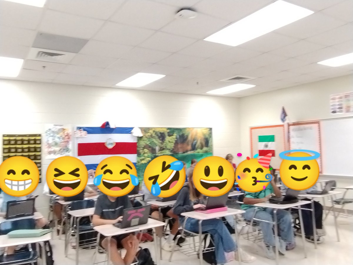 Fernand01771's tweet image. Let's make the students learn having fun using technology to create better connections @adamanteamx @ParticipateLrng @MarvinRidgeHSNC @UCPSNC