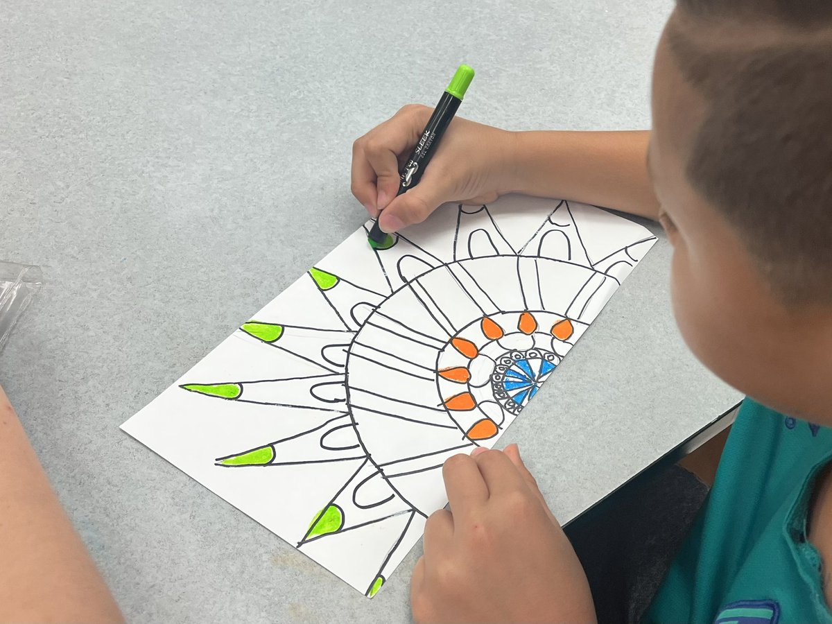 Shannon Green (@greenteachart) on Twitter photo 4th grade chiefs creating some amazing radial designs 🎨 <a href="/OESCHIEFS/">Osceola Elementary</a> <a href="/CollierFineArts/">CCPS Fine Arts</a> 4th grade chiefs creating some amazing radial designs 🎨 <a href="/OESCHIEFS/">Osceola Elementary</a> <a href="/CollierFineArts/">CCPS Fine Arts</a>