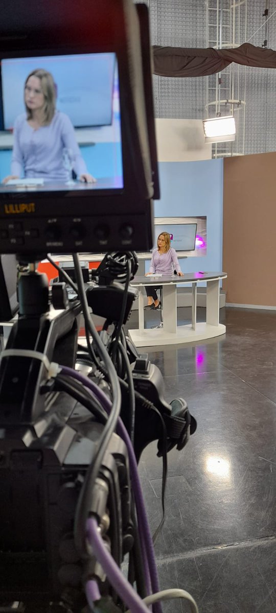 barciaml's tweet photo. Hoy nos visita en los estudios de #Noticiero7 el Crio. César Brandt de @Policia_Chubut #CasoCrettón #20DíasDesaparecido
✔️Búsqueda e hipótesis
✔️Presión preventiva para el único sospechoso
✔️Los indicios señalan al imputado cómo posible autor https://t.co/dccBaY1Suf