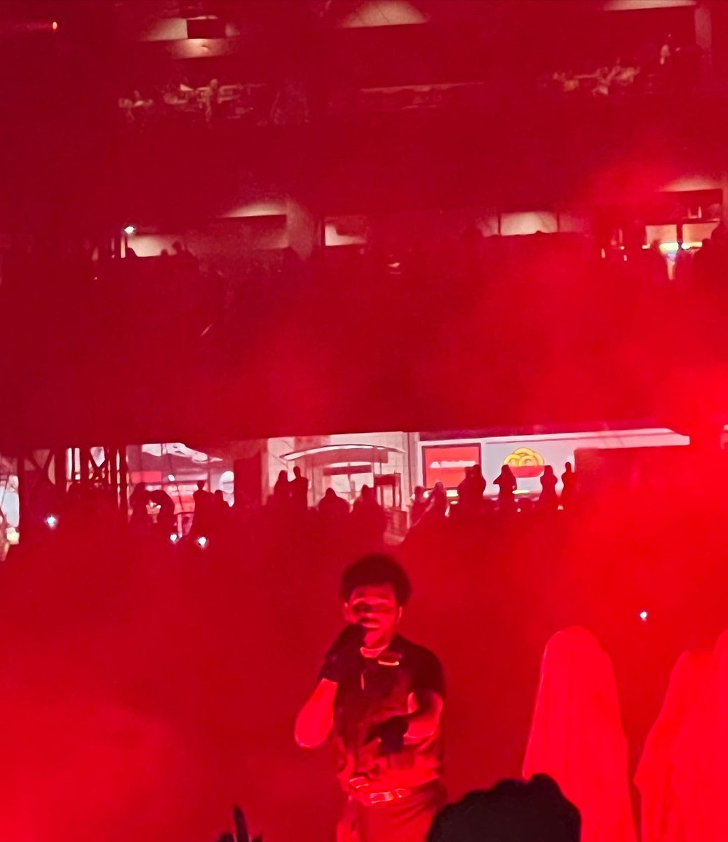 stephthearies's tweet photo. I’m good I’m good I’m GREAT ❤️‍🔥 @theweeknd https://t.co/C3UOo3ilnj