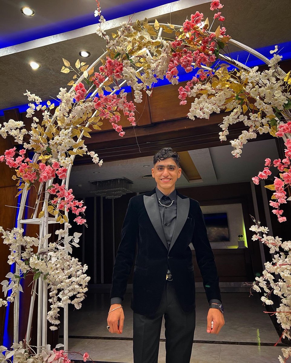 MuhmedArbawy_'s tweet photo. 🖤🖤🥂 https://t.co/8dCptDD0pW