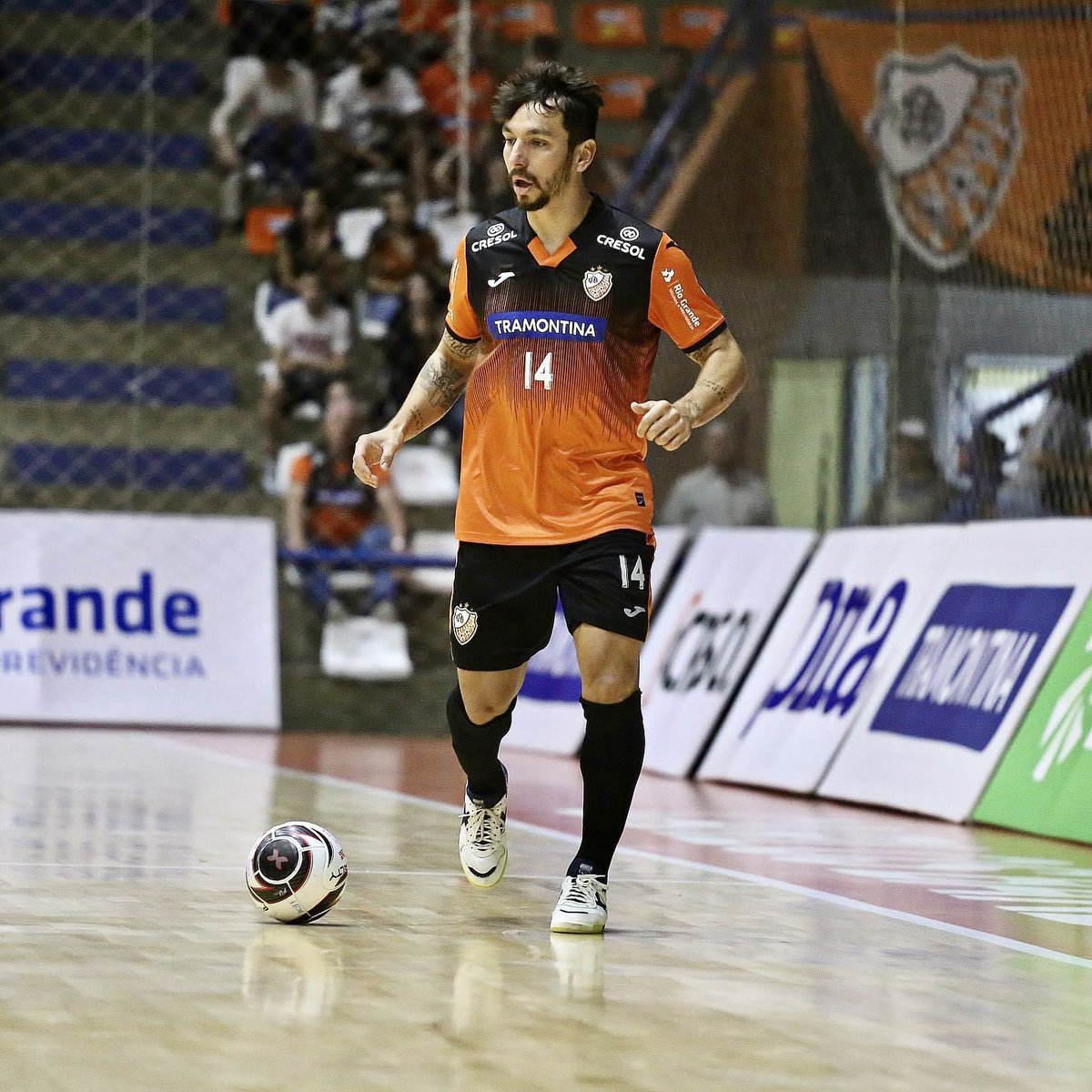 mithyuefutsal's tweet photo. @acbf 🍊🛠🖤 https://t.co/wKhJRCkVho