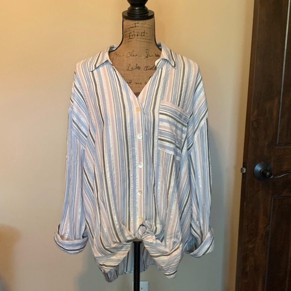 Verasplace1's tweet photo. So good I had to share! Check out all the items I'm loving on @Poshmarkapp #poshmark #fashion #style #shopmycloset #anthropologie #czcollection #temperleylondon: https://t.co/XSXJtaCWaG https://t.co/uaxmOWdg4P