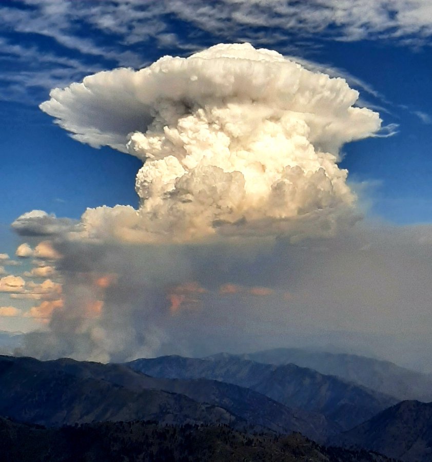 BLMFire's tweet photo. We hope that you enjoyed our series on being #WildfireWeatherAWARE &amp; have a better understanding of the different weather patterns &amp; conditions. @BLMNational #FirefightingResources learn about fire weather during their basic fire training. #FireYear2022 https://t.co/3MCOQqlqTO