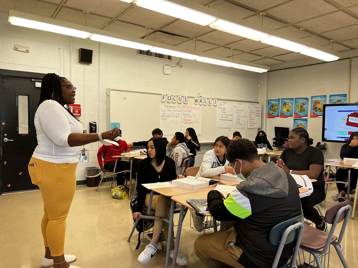 TJCotter's tweet photo. I walked into one of our Math classes and overheard @arleishajw telling her class, “Y’all are afraid to make mistakes - it’s OK! This is what it’s about, we are going to struggle and figure it out together.” The affirmation of productive struggle!

#BlazingTrailsofExcellence https://t.co/OlEhhT4bwe