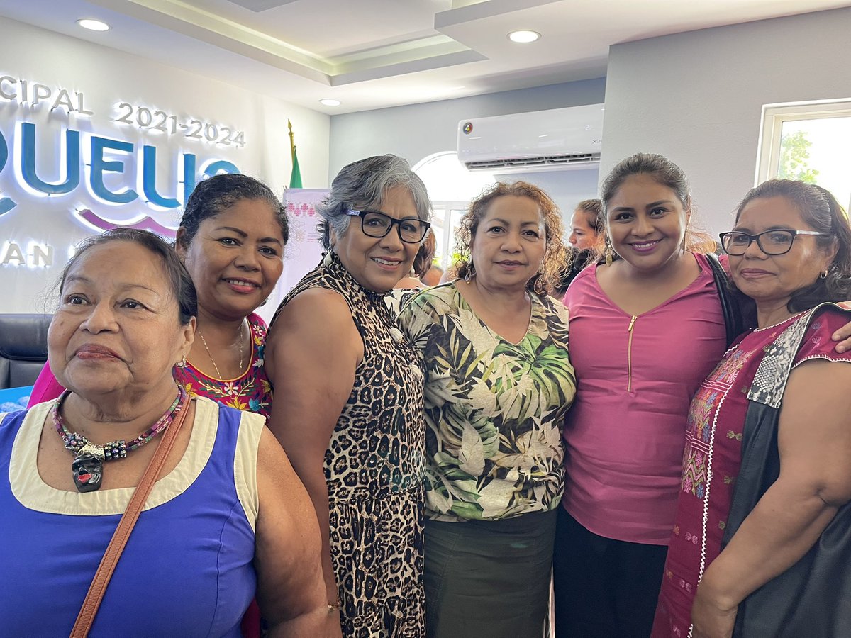 JimenezMijane's tweet photo. Como @muafro2  Nos reunimos con la @SemujerGro  y la @SAIyAfromex  en dónde tuvimos un diálogo efectivo para fortalecer a las mujeres afromexicanas en diversos ejes; sin embargo seguimos solicitando la Subsecretaría #Afromexicana para una mujer @EvelynSalgadoP #Guerrero #México https://t.co/rgkzOuwGdz