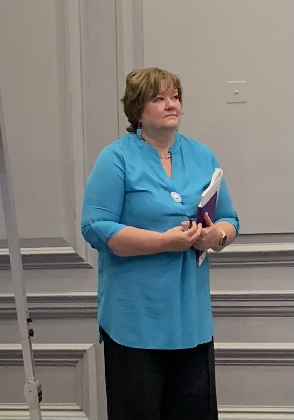Anthea_Dickson's tweet photo. There was great feeling of +ve momentum to #reducedrugdeaths at today’s #DrivingChange conference. Taking a #publichealth approach to addiction, with rapid access to treatment & everyone having confidence to administer #Naloxone, we will #preventdeaths. #dowhatyoucan #IOAD2022 https://t.co/kkaCZHeCdM