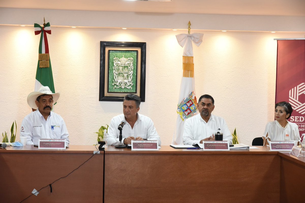 SEDUCampeche's tweet photo. Al clausurar la 3era. Sesión Ordinaria de la #UTECAN,el secretario de Educación, @RaulPozosMx hizo el llamado a todo el equipo que la integra de continuar fortaleciendo a esta institución con acciones que la lleve a ser el agente de transformación de este municipio. https://t.co/ZNa52QGE5S