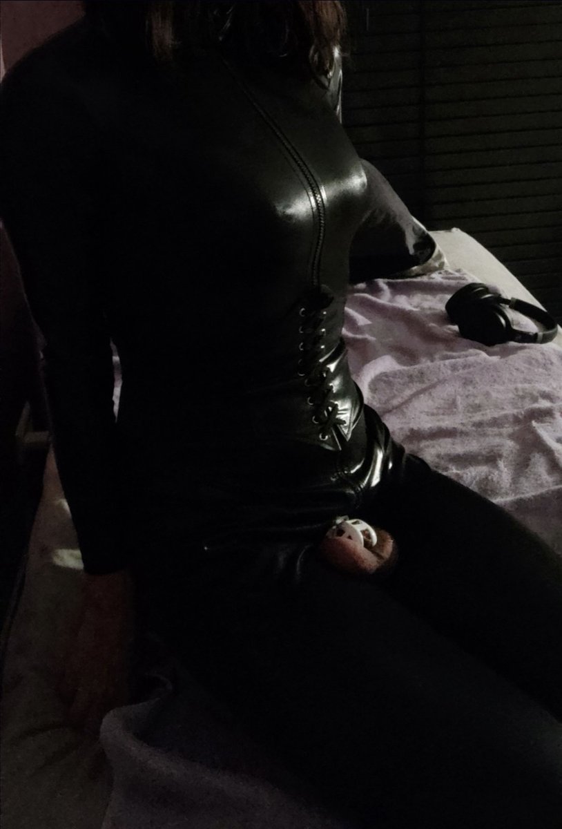 Femdom_Hypno's tweet photo. I've been working with my sweet sissy to control her profoundly and turn her clitty useless
Mmmm look what I've turned her into 🔥💫🔥💫🔥
#Sissy #SissyHypno #Caged #UselessClitty https://t.co/ck2p8LPJWb