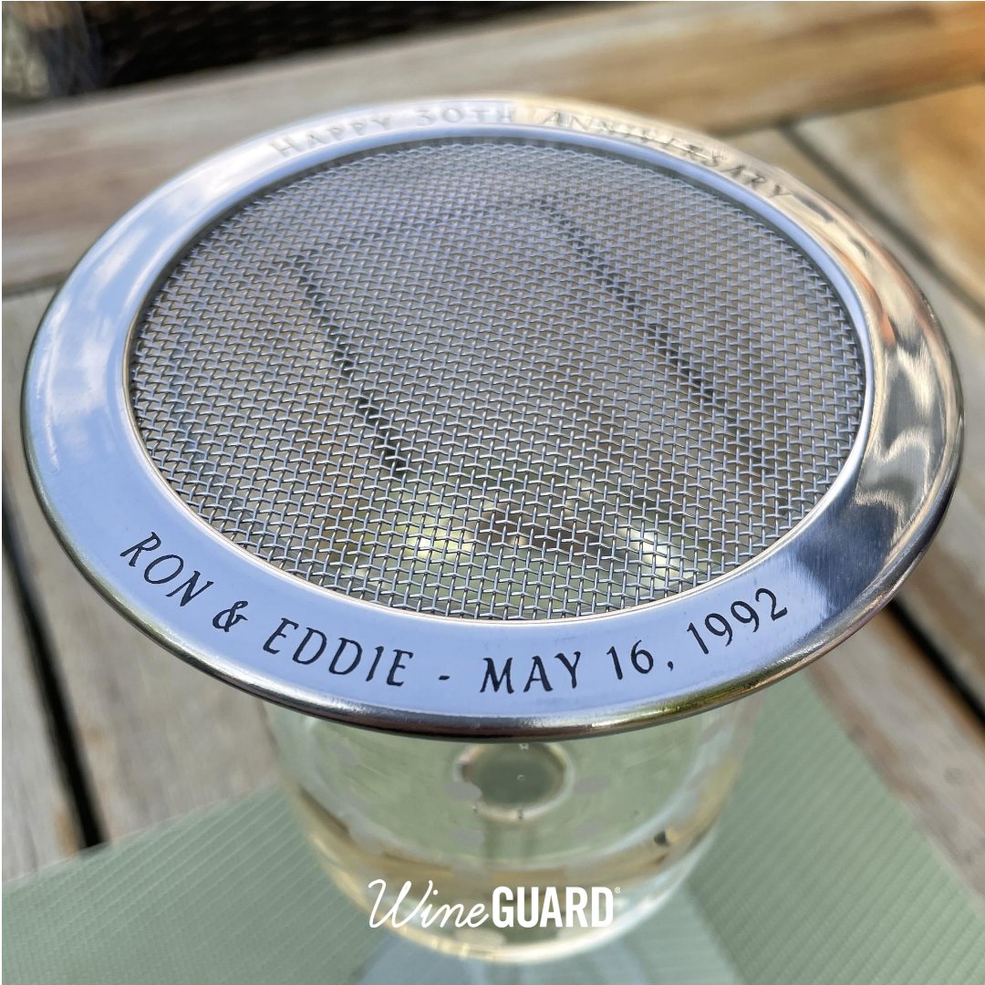 thewineguard's tweet photo. Looking for a wine lover's anniversary gift? These branded wine glass covers are sure to impress!
.
.
.
.

#anniversarygift #weddingfavors #weddingfavours #wineglasscovers #promotionalgifts #gift #specialpresents #wineaccessories #ig_wine #wine #gifts #customizable #fruitflies https://t.co/oLdJmgiFyI