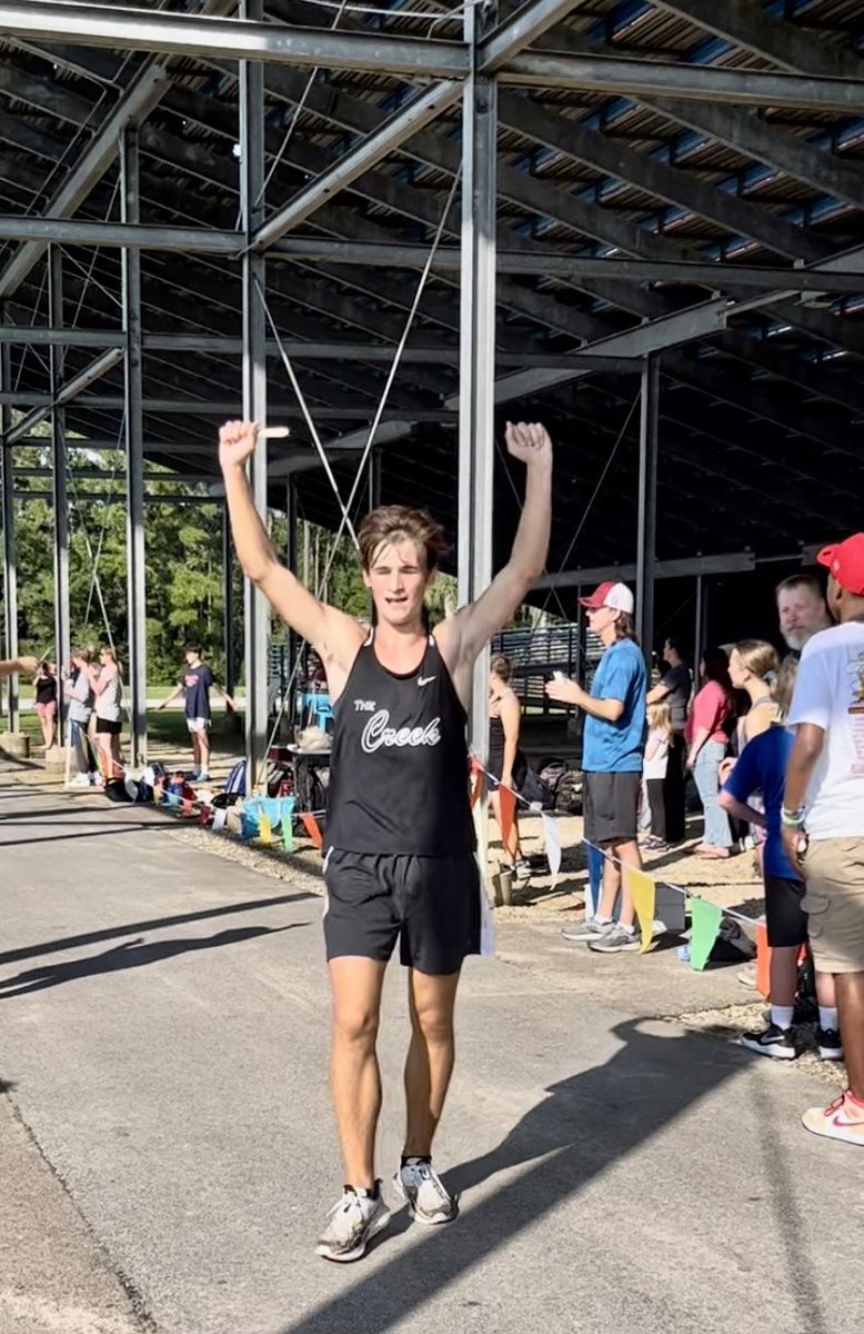 xc_gchs's tweet photo. So PROUD of our kids! 
Race: Fort Dorchester 5k Meet
Uriel Peters 3rd place 18.04
Aiden Donovan 10th place 19.29
Chloe Braun 6th place 23.49 @GooseCreekHigh @GCGatorAthletic https://t.co/2I4siCej3S