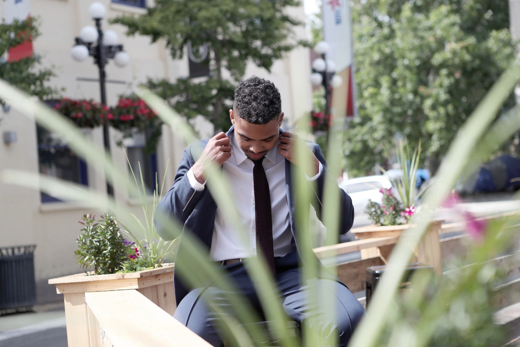 It giving candid, it’s giving comfortable, it’s giving PERIOD. 😤