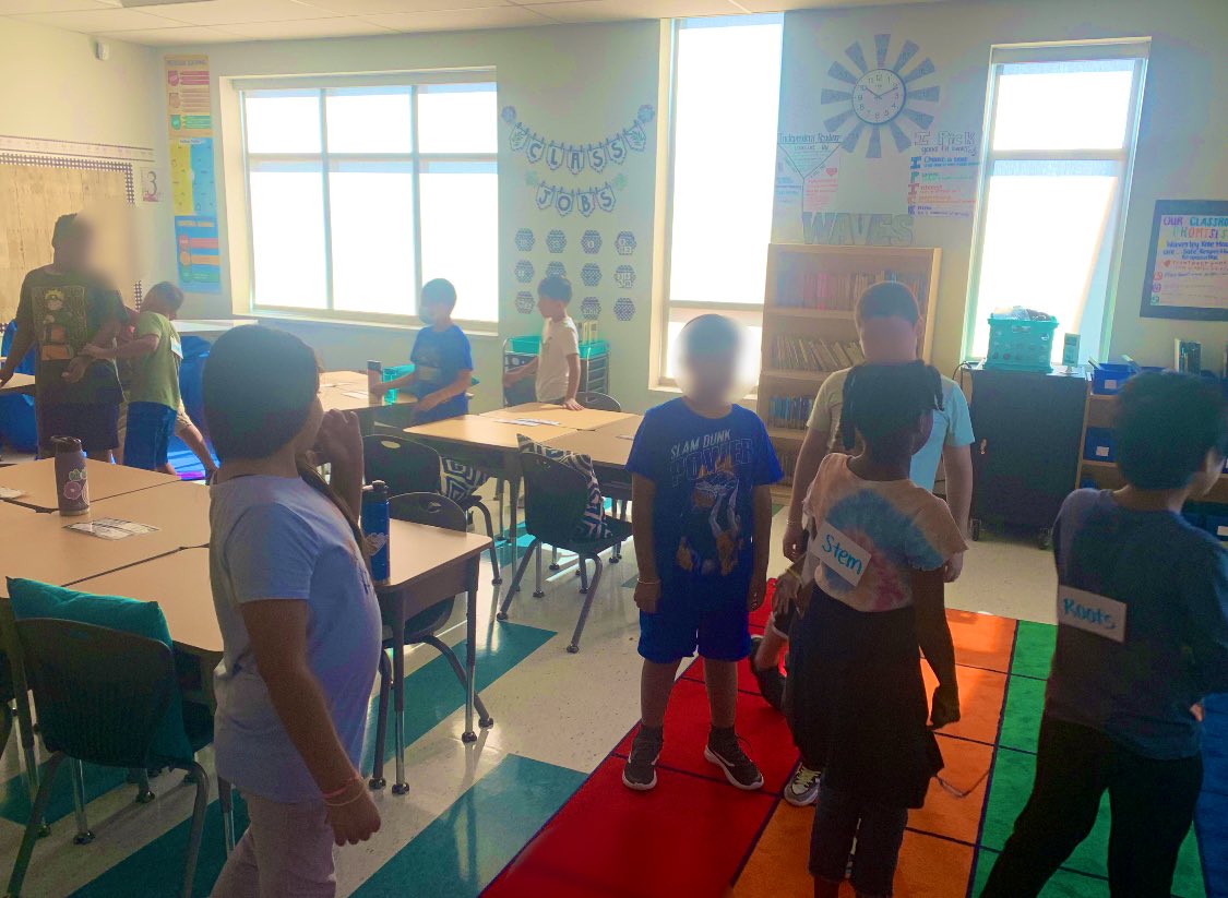 MsWilkinson4th's tweet photo. Human Plant! Students identified the structure and functions of a plant in order to complete their plant puzzle! 🪴 #OneWaverley https://t.co/GuBzkwIWOJ
