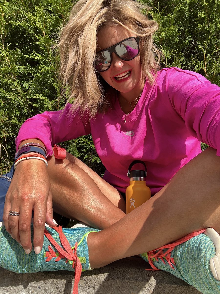 HeyItsMeMissJT's tweet photo. "It's not what you do, it's how you do it. It's not what you see, it's how you look at it. It's not how your life is, it's how you live it." #HappinesIsAnInsideJob #GetOutside #RoundTwo #LongWalks #HotMessExpress #SummerCardio #OutdoorFitness #OutsideAllDay #MyWay πππββοΈπ³π https://t.co/xGdhxWYXpp