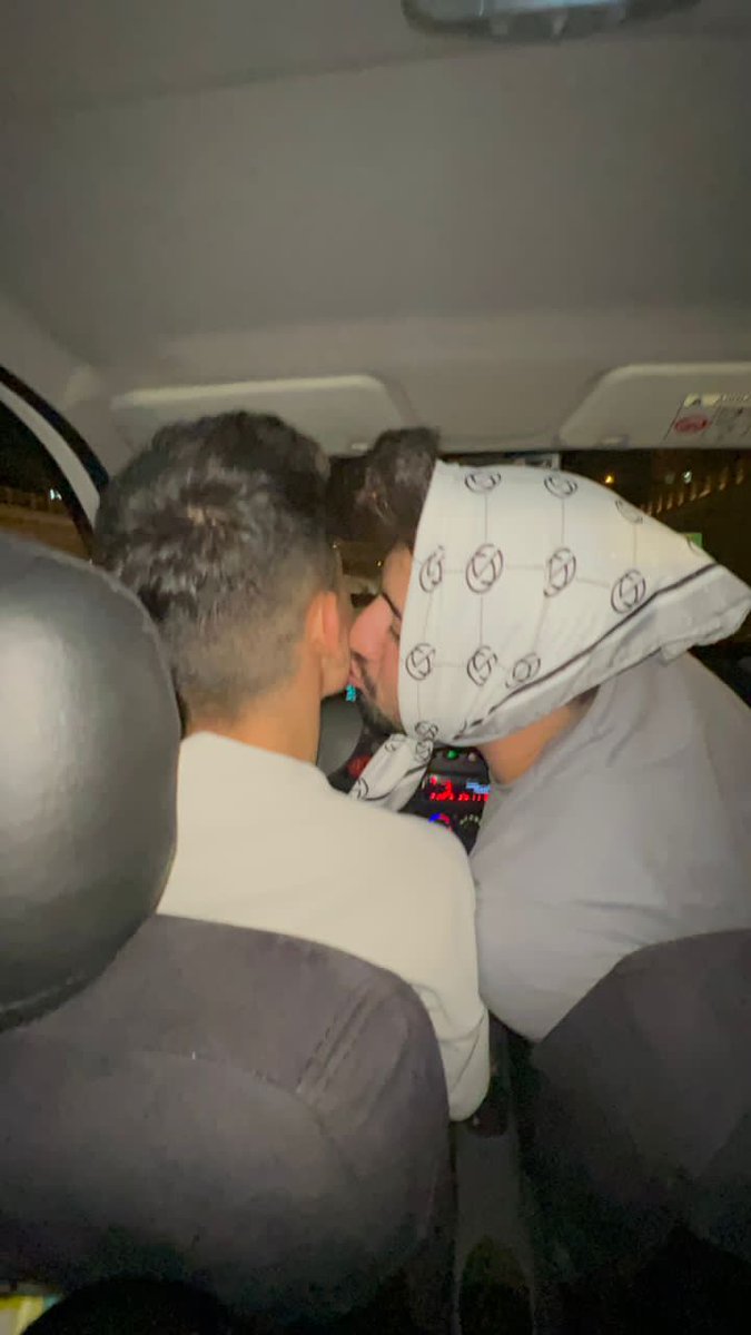 neomehdi's tweet photo. زندگی هنوز خوشگلیاشو داره:) https://t.co/1ogv6PGuxl