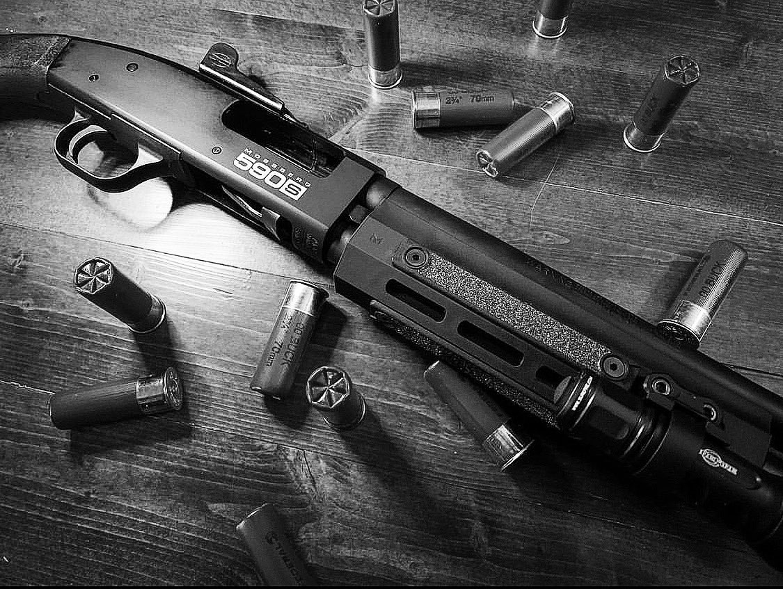 Mossberg tweet media