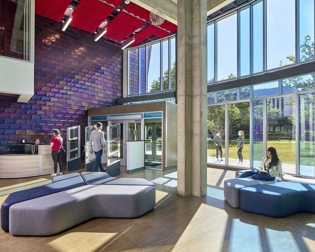 RULibraries's tweet photo. For the final @iglibraries August #DesignLibraries challenge, we present our recently transformed Dana Library (@RUNewark_Dana)!
#RutgersLibraries #Rutgers #Library #GoRU #Design #IGLibraries #DanaLibrary #Newark #NewJersey #Lights #Windows #Color #DanaTransformation https://t.co/5N2vJwUfCH