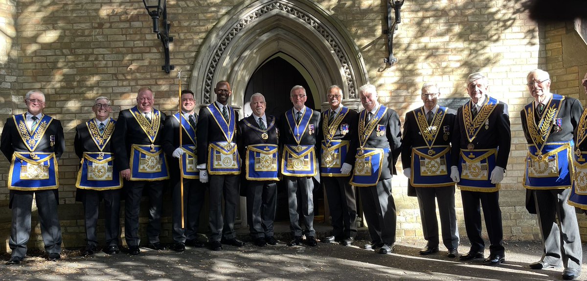 BigPeteDC's tweet photo. Is it really here?  The 1st Installation of the new Season, OB’s Lodge No 5743. The first outing of our new Provincial Wardens, Del @1195dunlop &amp; Neil accompanying the AsstPGM Patrick, @pvfirminger plus a plethora of GO’s &amp; Prov. GO managed by James, Prov DepGDC.  Great evening! https://t.co/O3zlzZqTxP