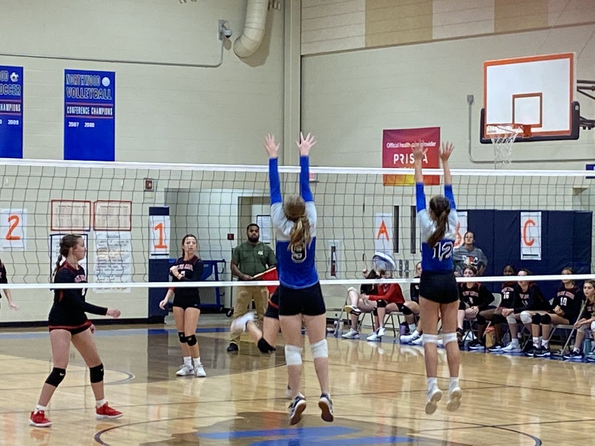 NMSKnights's tweet photo. Our Lady Knights volleyball team was in action tonight against Blue Ridge. They played well and took care of business. #KNIGHTLIFE @NMSKnights https://t.co/cMbhiR4QNt