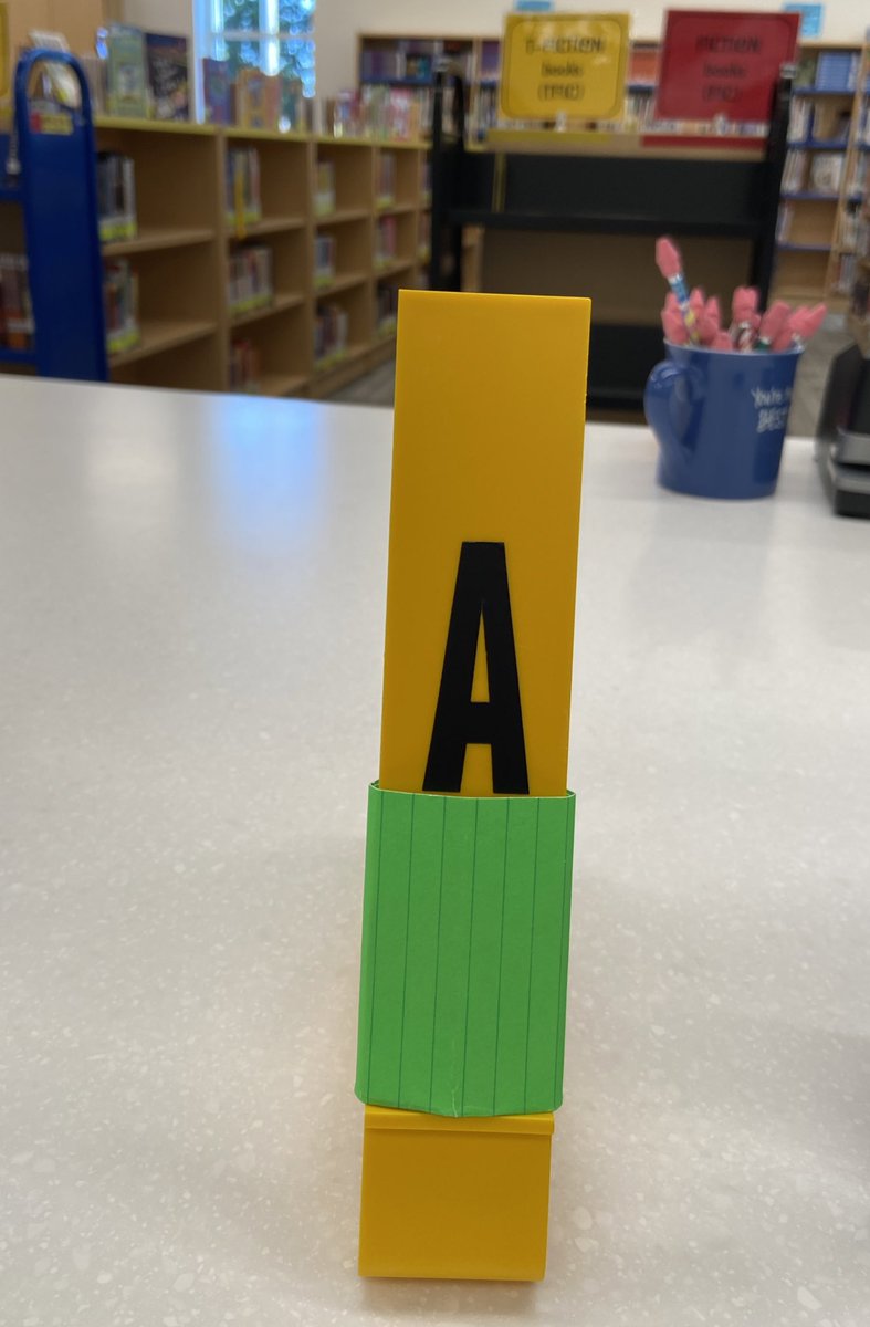 GlenOaksMedia's tweet photo. Putting the finishing touches on our new library. Can’t wait for our students to check out books next week! ❤️ @GlenOaksNPD117 https://t.co/JhEnxfvBVe