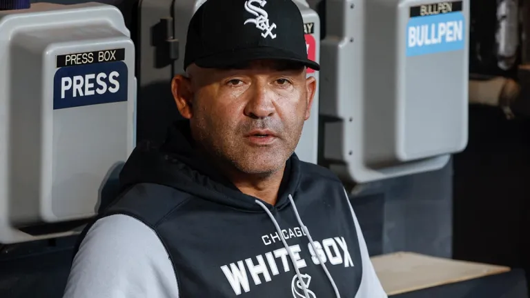 IgnacioSerrano's tweet photo. Miguel Cairo será manager interino de los Medias Blancas en la #MLB por ausencia indefinida de Tony La Russa.

El ex infielder de #Venezuela acepta que no es La Russa, a quien desea lo mejor. Y desea verle pronto de vuelta.

Detalles en la nota: https://t.co/RcapqB3mvB https://t.co/SNXvcuRSlK