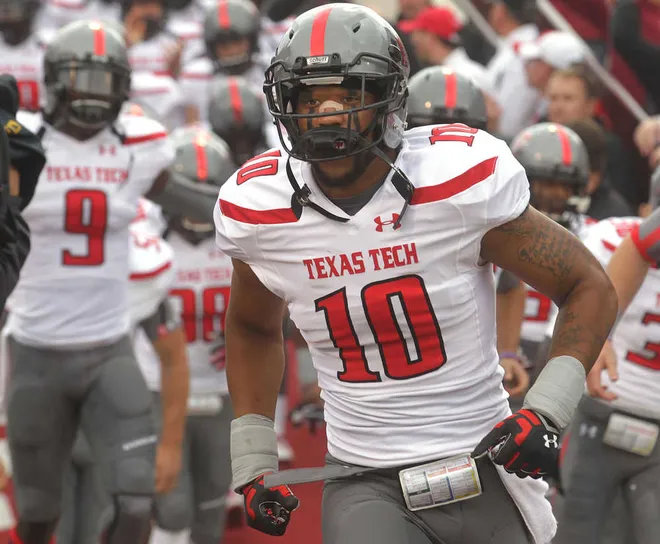 forgottenstuds's tweet photo. Pete Robertson - Texas Tech
Led the Big 12 in Sacks in 2014 https://t.co/XNMhDEapBL