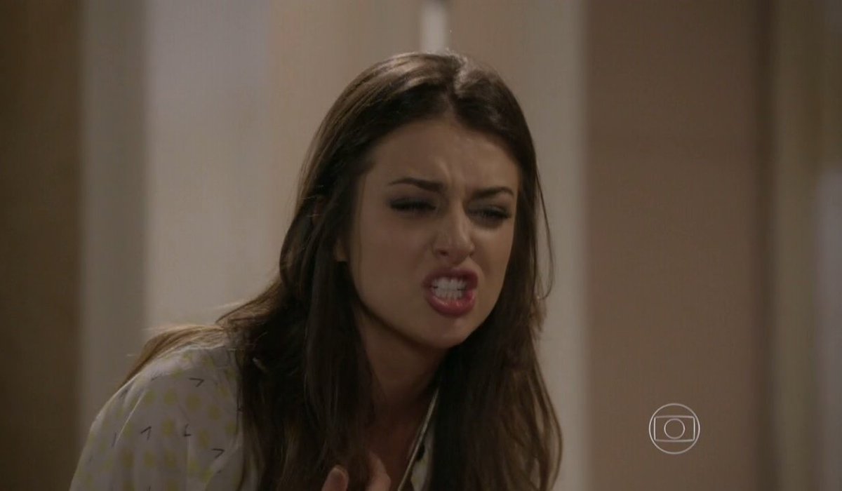 tuitsnanda's tweet photo. 1 ano da jade gardel sendo a maior surrando a lucrécia e jogando na cara dela o quanto ela é nojenta e abusiva com a própria filha. https://t.co/W36KhbEXBz