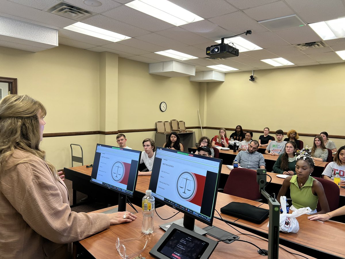 PHENOMENAL turnout for the PreLaw student organization! We are so excited to see how this semester turns out. #BigRedBigLaw #BigRedBarristers #TopperTrialTrainees #WKUPLS