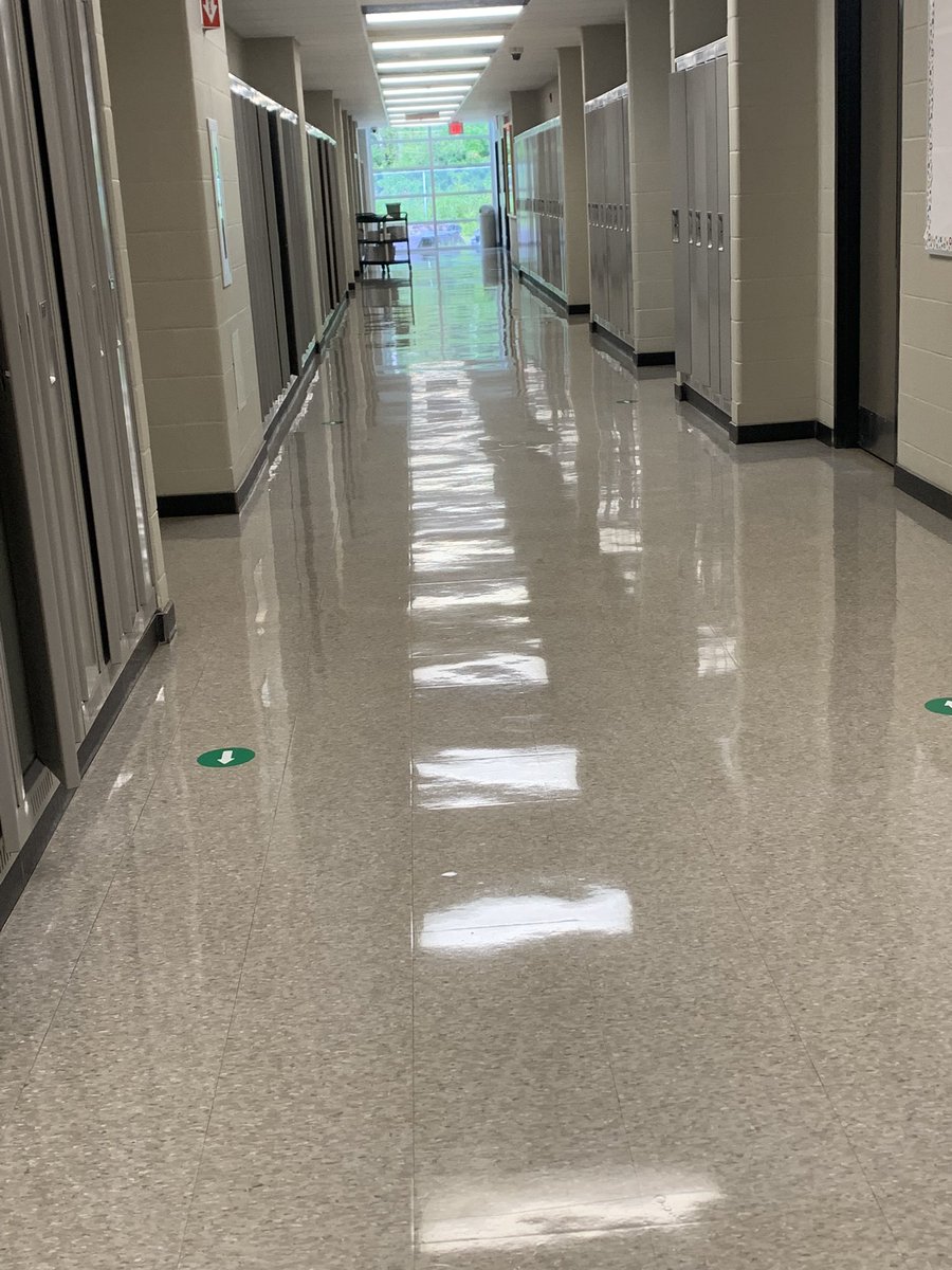 AHSS is shining from top to bottom as Custodians, Secretaries, Admin, Staff and Teachers are getting things ready for the new 2022-23 school year!