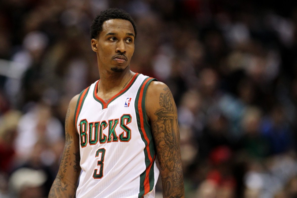 DarthVeda00's tweet photo. @BovadaOfficial Brandon Jennings.
Was on 🔥 in his '09 Rookie year and never got close to matching his numbers from that year afterward. A plague of injuries had a lot to do with his decline.
But hey, he blessed us with #BuckInSix https://t.co/eNngRMHVv9