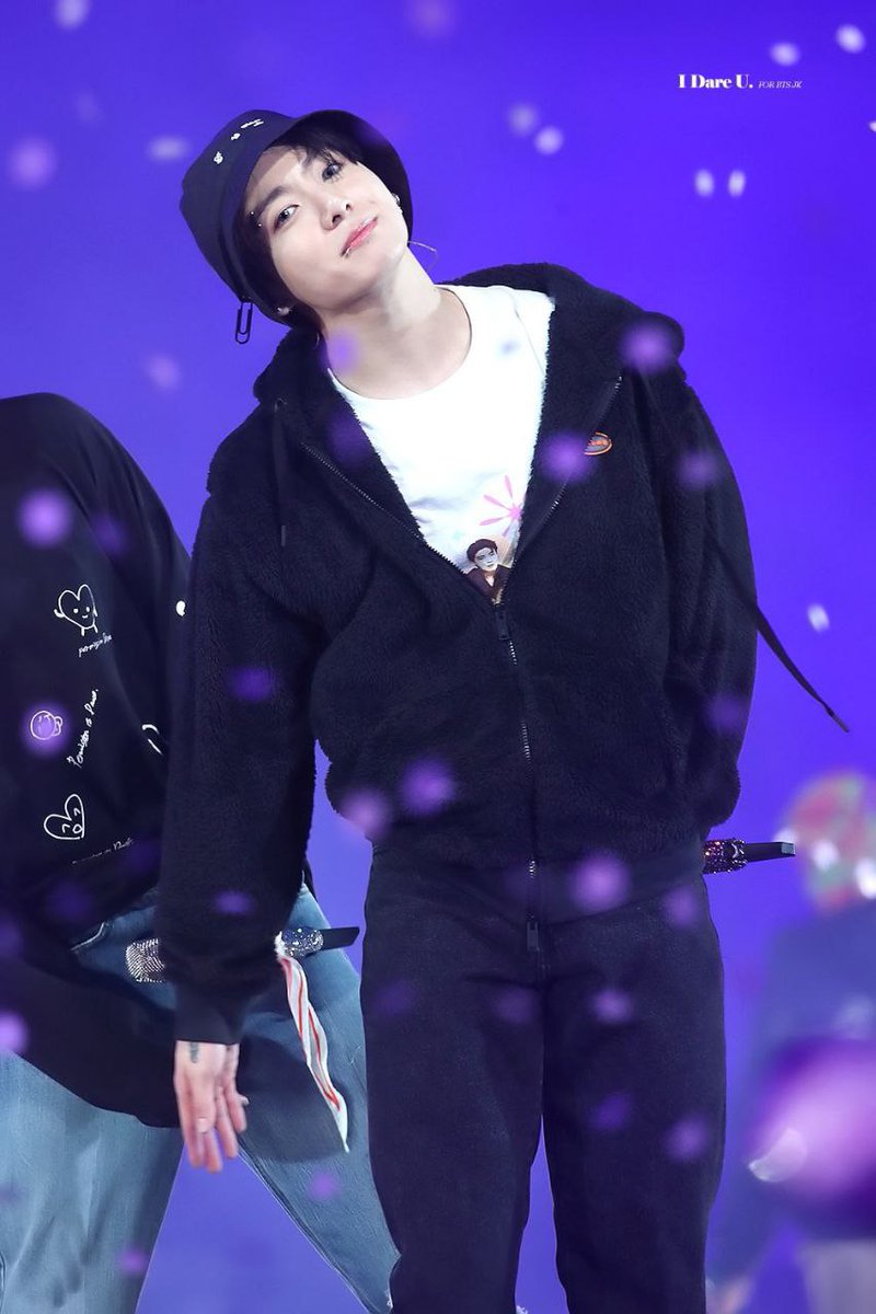 knj__12's tweet photo. Happy b'day Jung Kook, 
Sehat, panjang umur, sukses, dan bahagia selalu orang baik🤗❤️
#JUNGKOOKDAY
#HappyBirthdayJungkook https://t.co/GZizdutt71