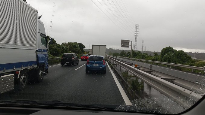 静岡県磐田市 国道1号線 磐田バイパス 見付ic 豊田東ic間で事故 5台くらいが衝突 付近で別の接触事故も発生して1時間以上動いてない 通行止め渋滞9月1日 まとめ部