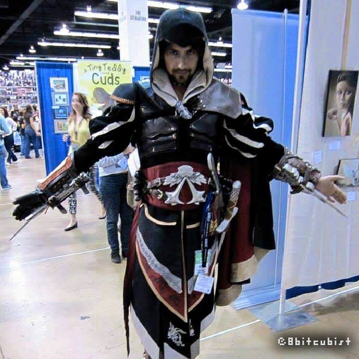 8bitcubist's tweet photo. Assassins' Creed.
.
#SanDiegoComicCon #SDCC #Comiccon #videogamecosplay #assassinscreed #assassinscreedcosplay #cosplay https://t.co/3J4ebtLEiM https://t.co/oLDAmF6Qce