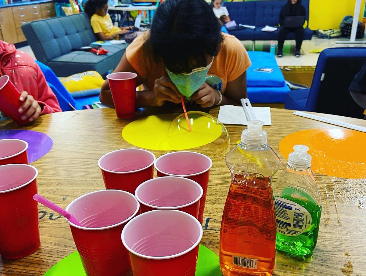 anna_henson's tweet photo. Started the day with the newest members of the Golden Club and finished with an experiment with bubbles! The #hensonhomies had a great day! 🏅🫧 #monaviewmoments https://t.co/8ngub8m2Jz