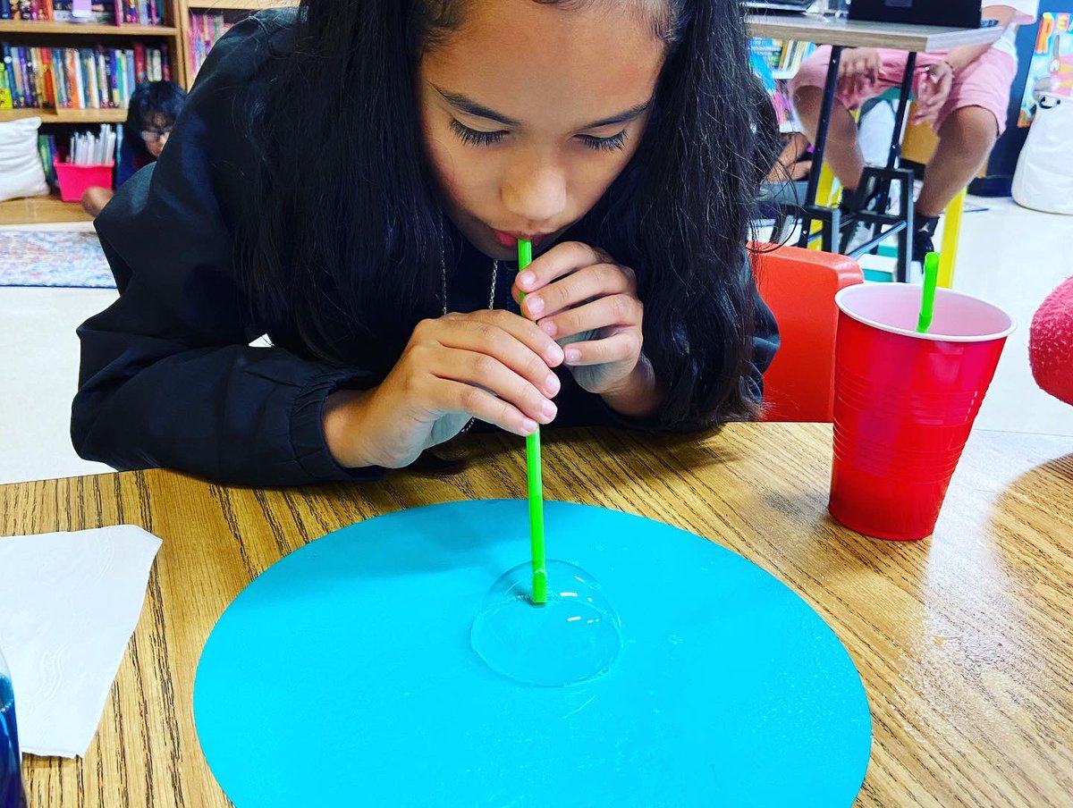 anna_henson's tweet photo. Started the day with the newest members of the Golden Club and finished with an experiment with bubbles! The #hensonhomies had a great day! 🏅🫧 #monaviewmoments https://t.co/8ngub8m2Jz
