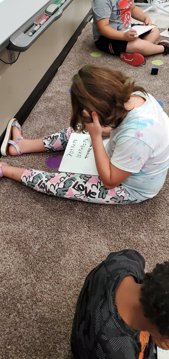 bsdorris's tweet image. First working on our own then sharing our examples with our partners.  #learningprocesses #learninghowtopartnertalk @JCSouthSchool