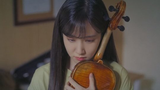 springeunbin's tweet photo. the smallest moment in your life is when your crescendo begins.

"i think the word crescendo means that something can be bigger than it is now, and i hope it will be the same not only for chae songah, but also for me and the people who are living similar lives." – 박은빈 ♡ https://t.co/7jdkPi3jjF