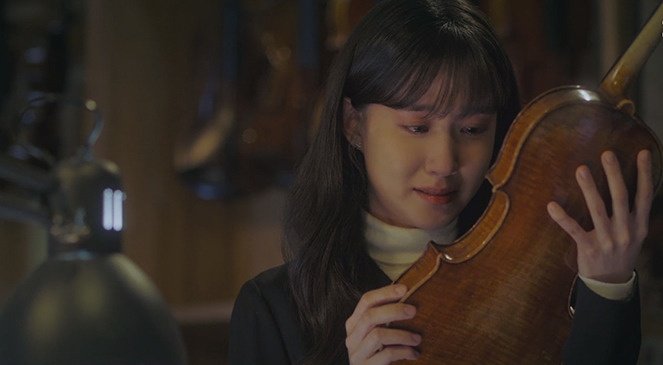 springeunbin's tweet photo. the smallest moment in your life is when your crescendo begins.

"i think the word crescendo means that something can be bigger than it is now, and i hope it will be the same not only for chae songah, but also for me and the people who are living similar lives." – 박은빈 ♡ https://t.co/7jdkPi3jjF