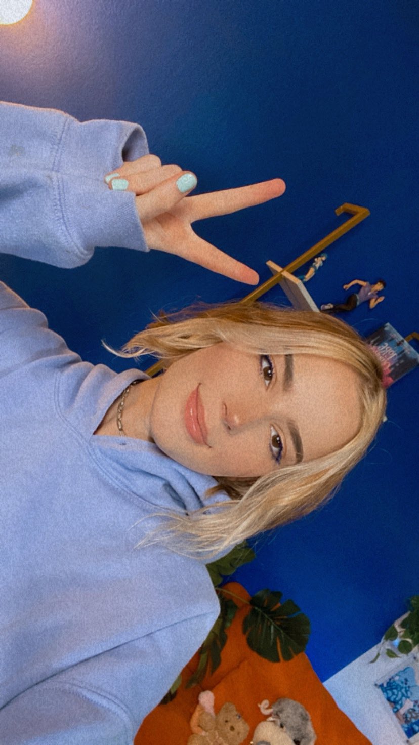 gremlynne on Twitter: "Live now on twitch! https://t.co/8xzf06GB3M