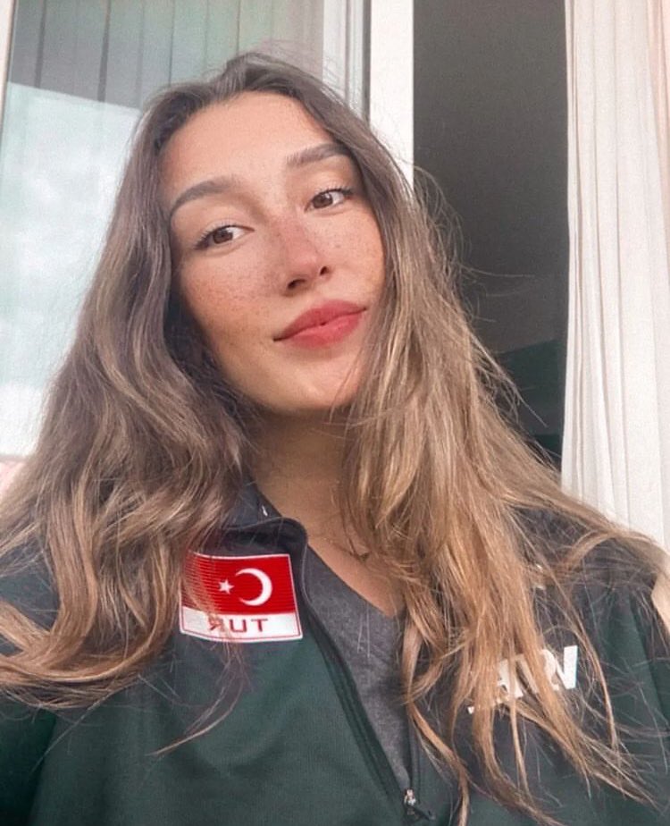 volley_pool's tweet photo. YOU

NiceYıllara HandeBaladın https://t.co/8chUNLuOQo