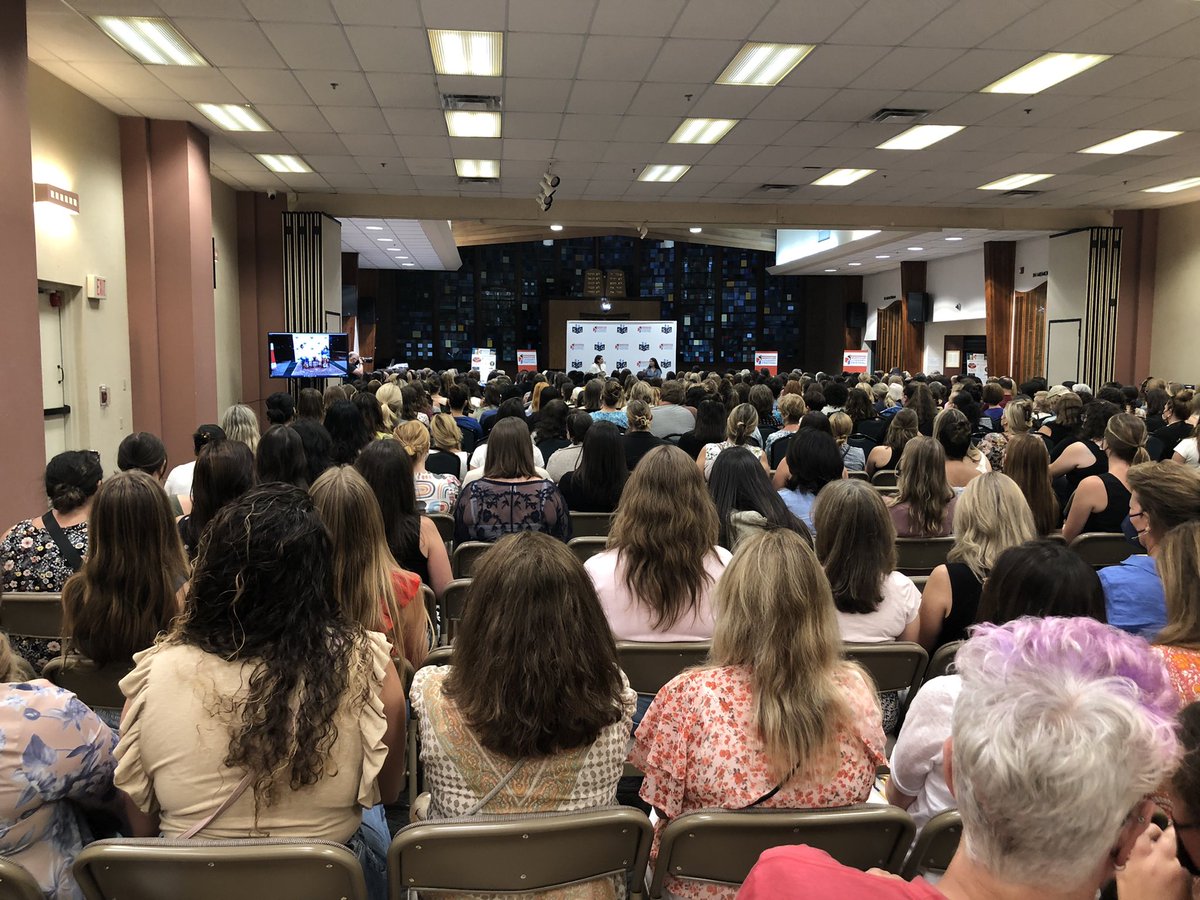 JacquelynTasker's tweet photo. Listening to @tjenkinsreid with a packed house at the #MontclairLiteraryFestival. Can’t wait to read #CarrieSotoIsBack https://t.co/gBaSybBBMQ