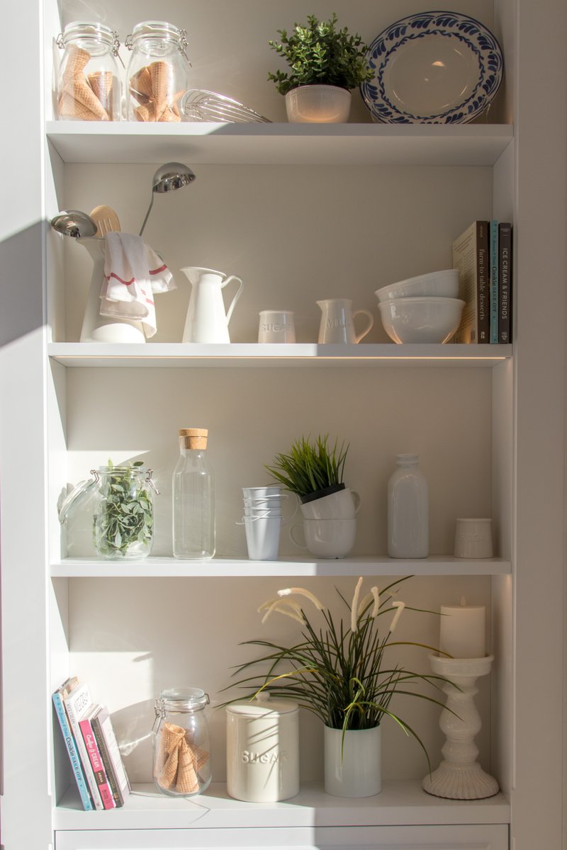 storageplus_'s tweet photo. It’s the first day of Spring! 🌸🌿🌼 You know the drill…. out with the old, and in with the new. With the commencement of the new season, it’s time to start fresh and declutter! https://t.co/KW3h9NtJX1